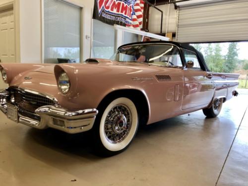 1957 Ford Thunderbird